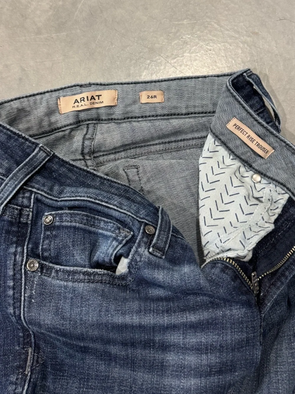Ariat Perfect Rise Trouser 26R - Picture 5 of 5